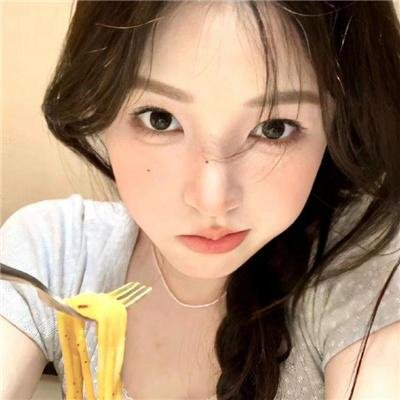 后备箱里的女孩
